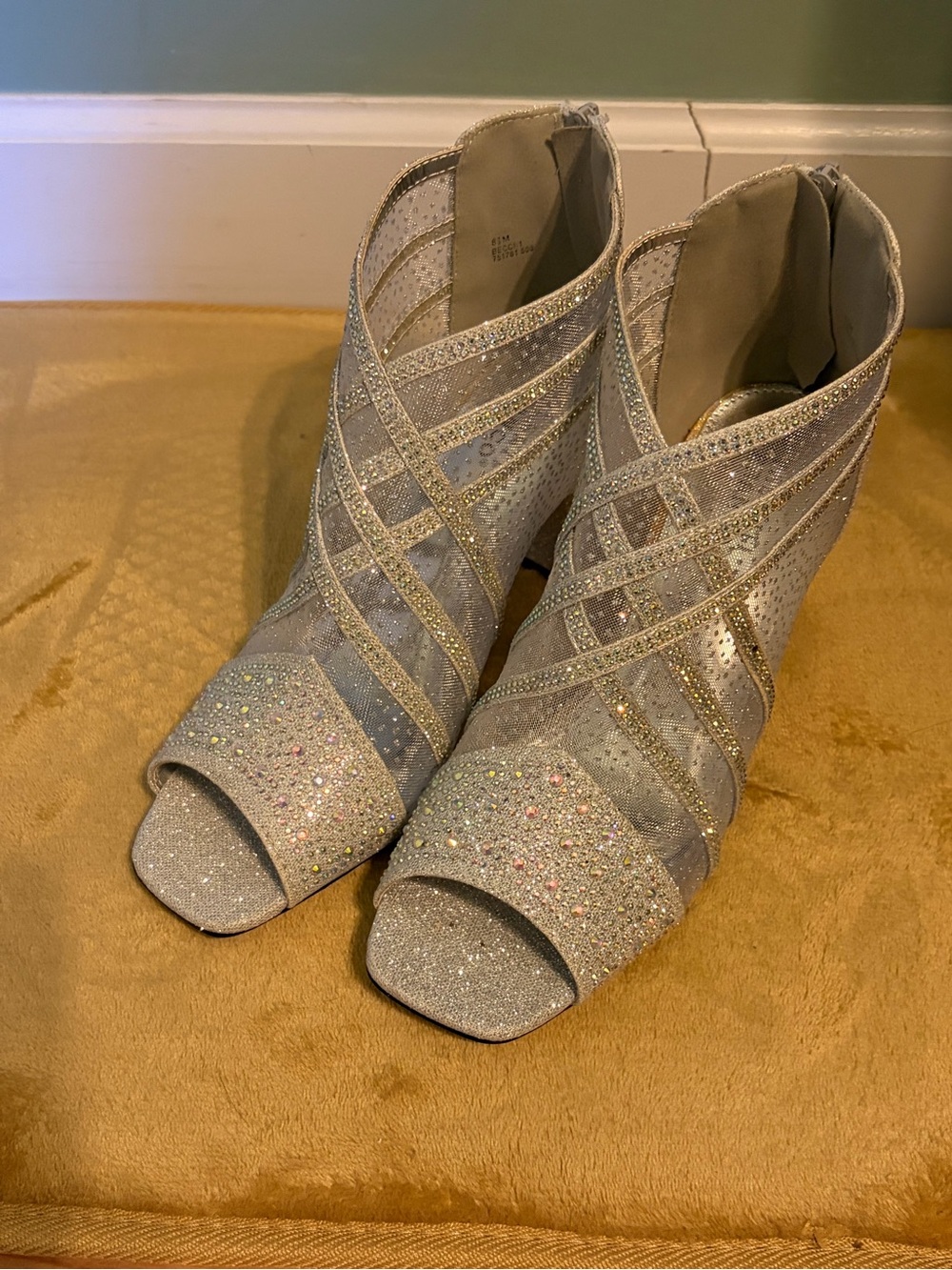 Valenti Franco Silver Glitter Strappy Peep-Toe Heels